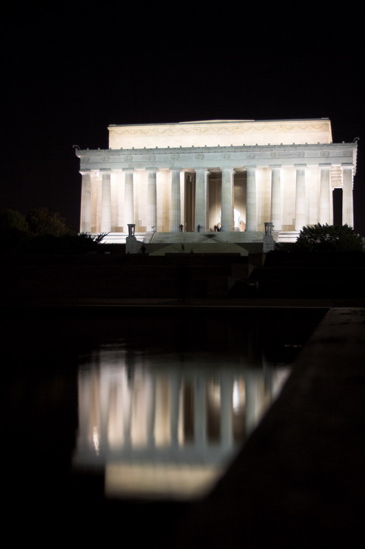 Washington-DC-0171 - The Lincoln Memorial at night.