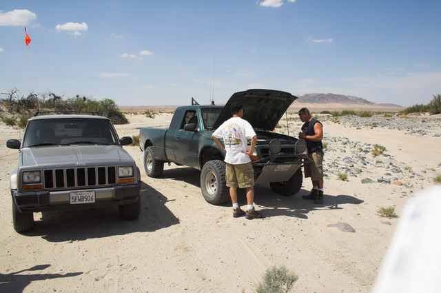 Mojave-Road-0255 - Almost at the end. Jim's truck overheats. Time to clean out the air filter.