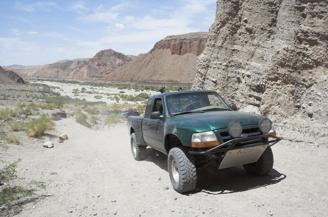 Mojave-Road-0229 - Jim drives up.